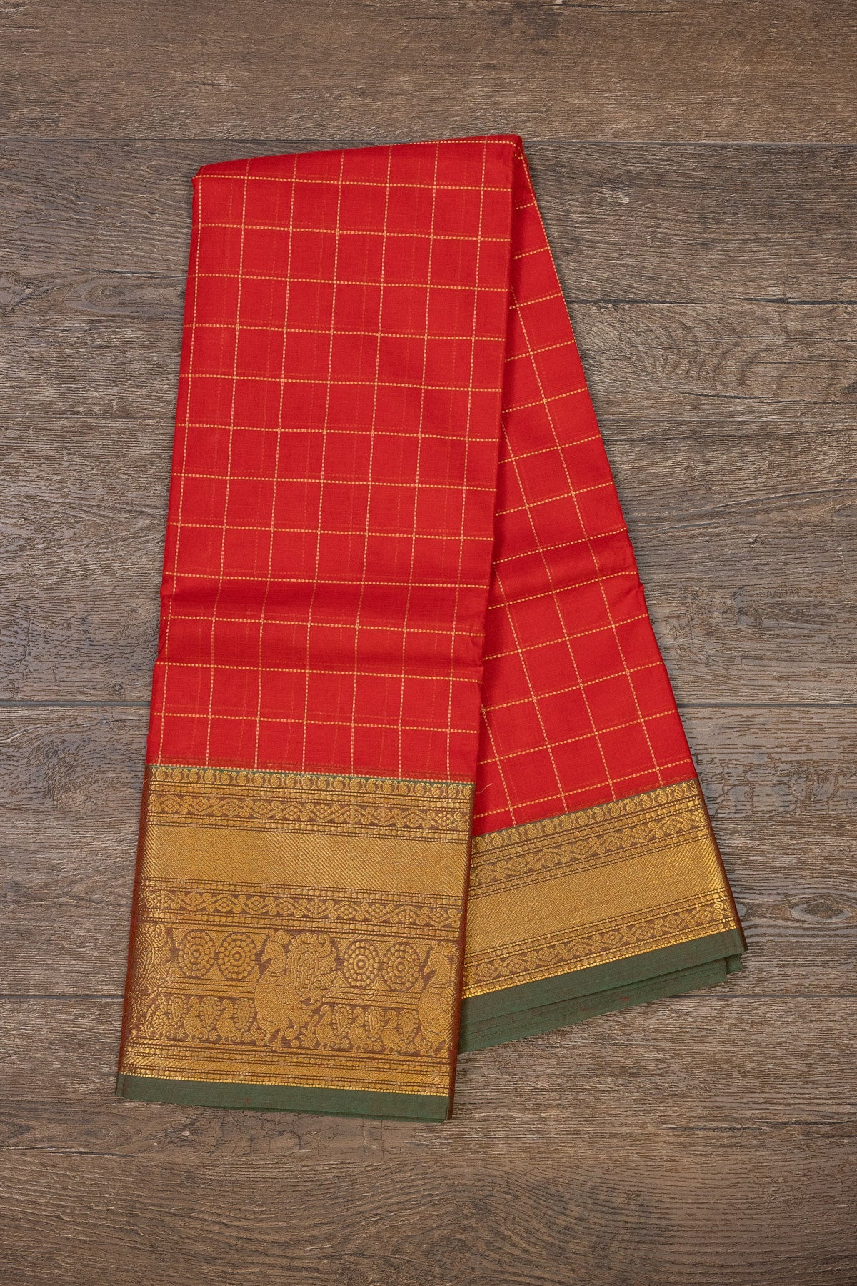 Vivacious Red & Green Symphony with Zari Accents - swadeshsouq.com